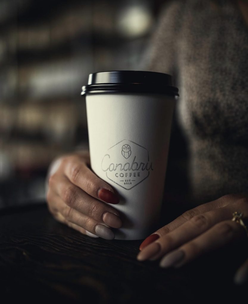 latte to-go and customer